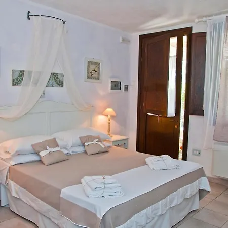 Hotel Antica Masseria Rottacapozza 4*