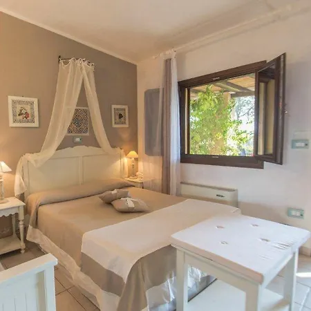 Hotel Antica Masseria Rottacapozza 4*