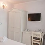Hotel Antica Masseria Rottacapozza 4*