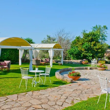 Hotel Antica Masseria Rottacapozza 4*