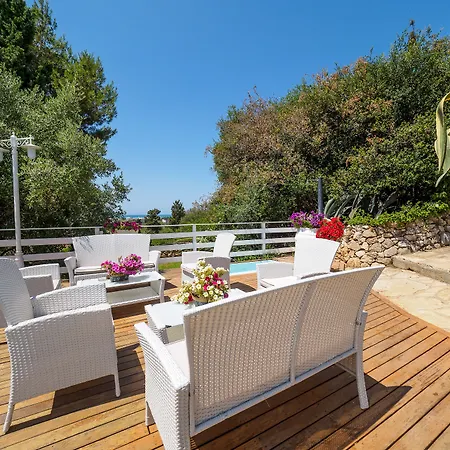 Hotel Antica Masseria Rottacapozza 4*