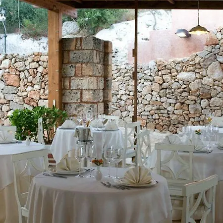 Antica Masseria Rottacapozza Hotel 4*