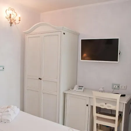 Hotel Antica Masseria Rottacapozza 4*