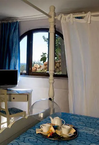 Hotel Antica Masseria Rottacapozza 4*